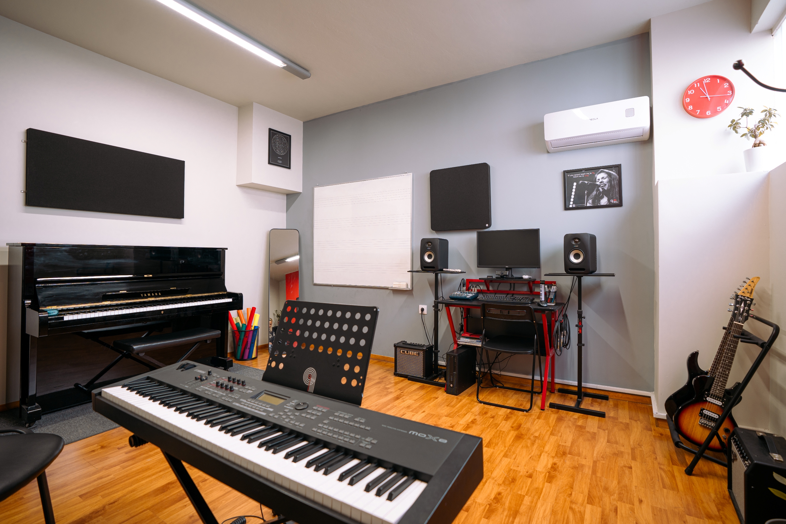 Lab Παγκράτι Piano Room