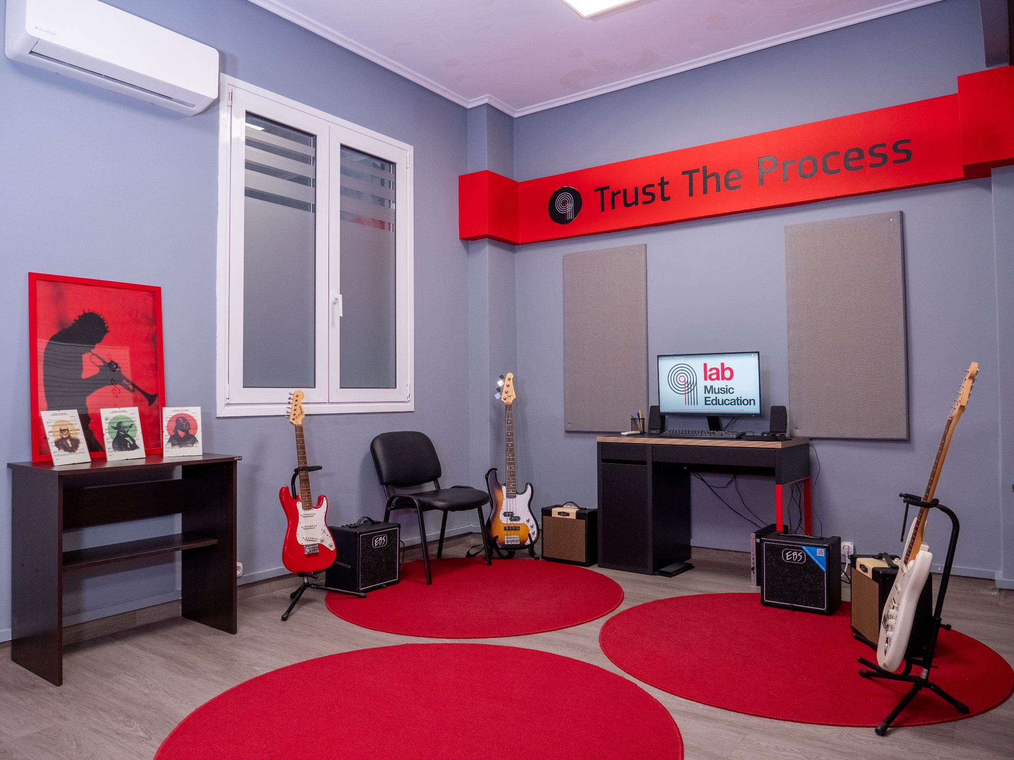 Lab Piraeus Guitar Room 3