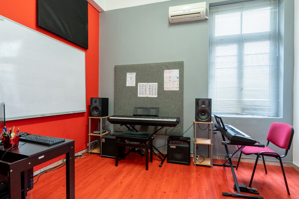 Lab Heraklion Piano Room 2
